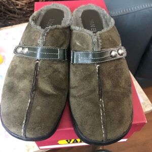 Valentino Green Suede Women’s clogs size 7.5